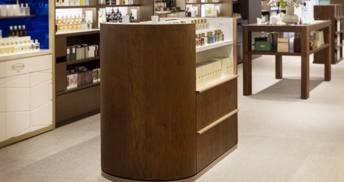Interieur Skins Den Haag door Smeulders Interieurgroep