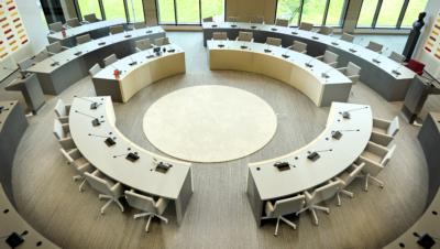 Maatwerk interieur Huis voor de Stad, Gemeente Helmond door Smeulders Interieurgroep