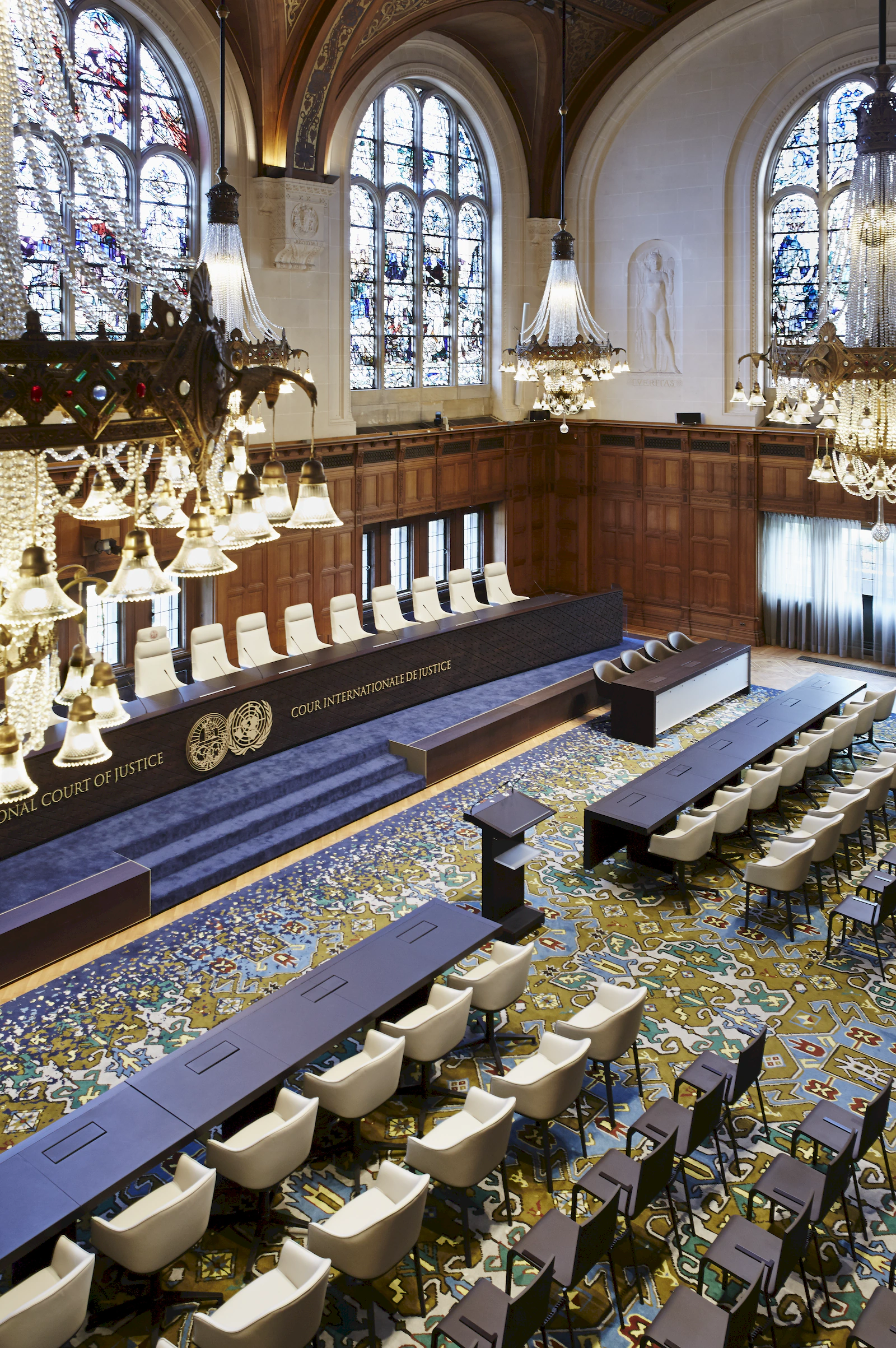 Maatwerk interieur Vredespaleis Den Haag door Smeulders Interieurgroep