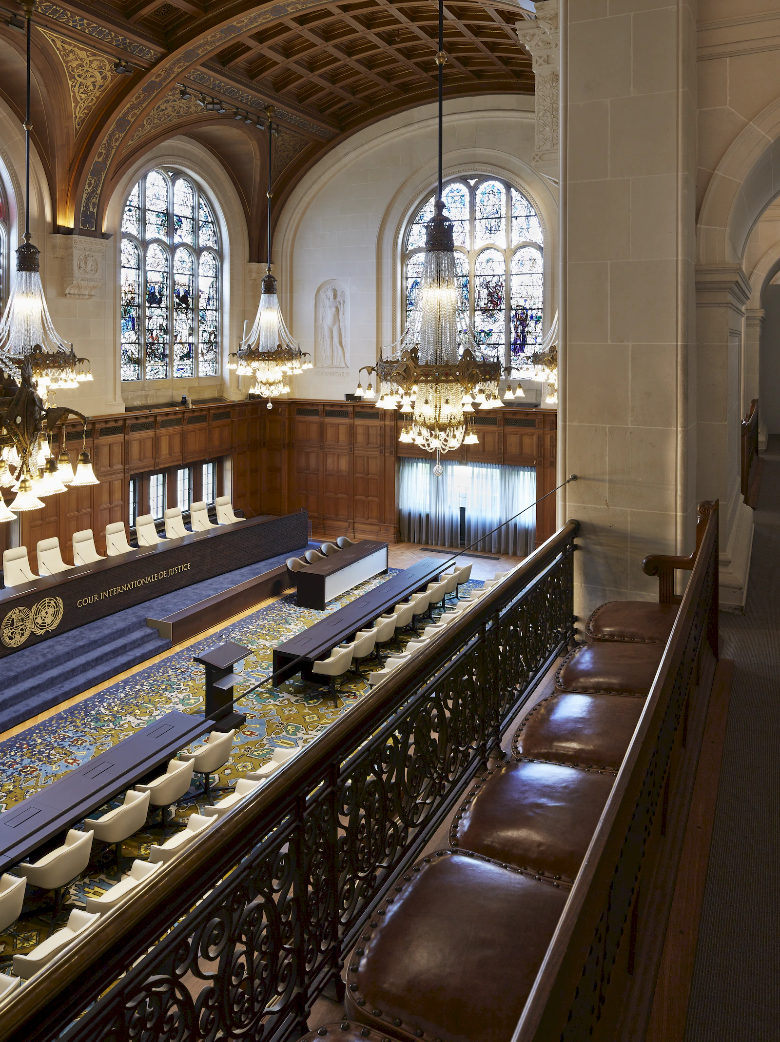 Maatwerk interieur Vredespaleis Den Haag door Smeulders Interieurgroep