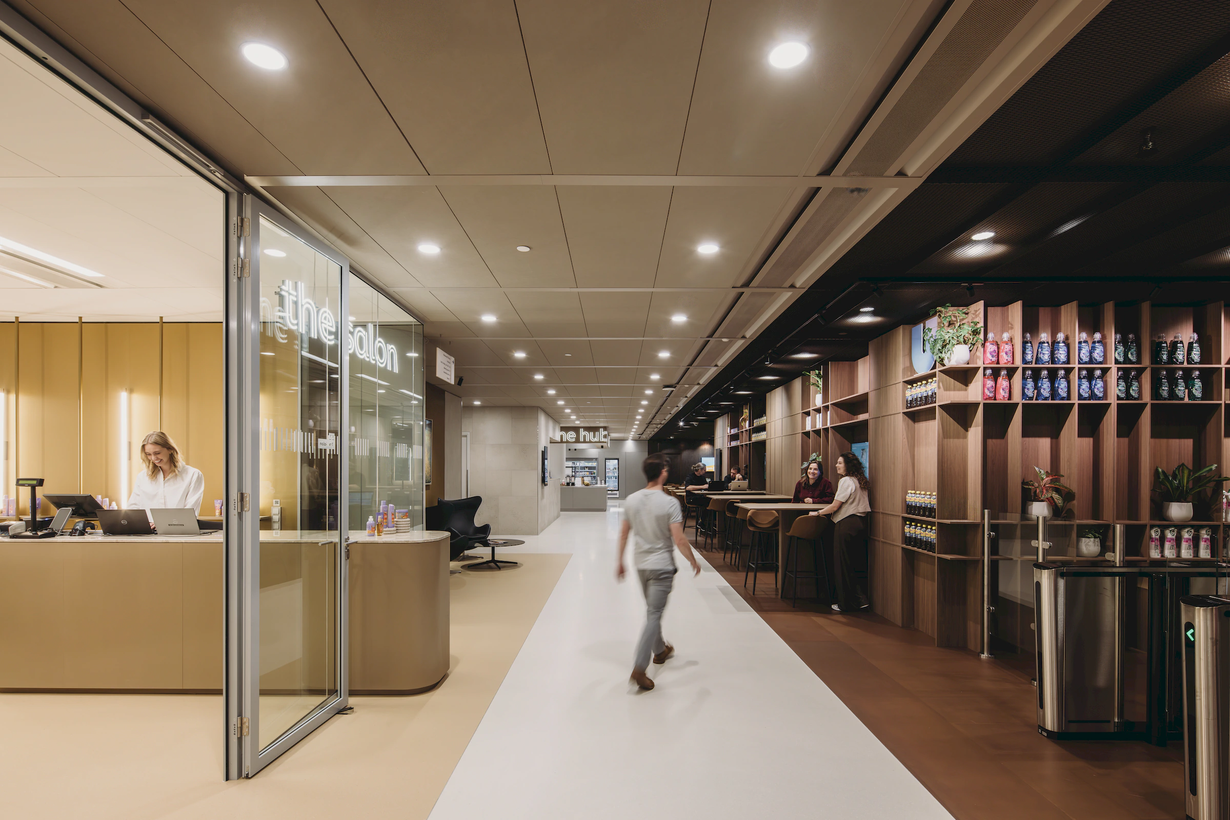 Maatwerk interieur Unilever AIR Offices, Rotterdam door Smeulders Interieurgroep