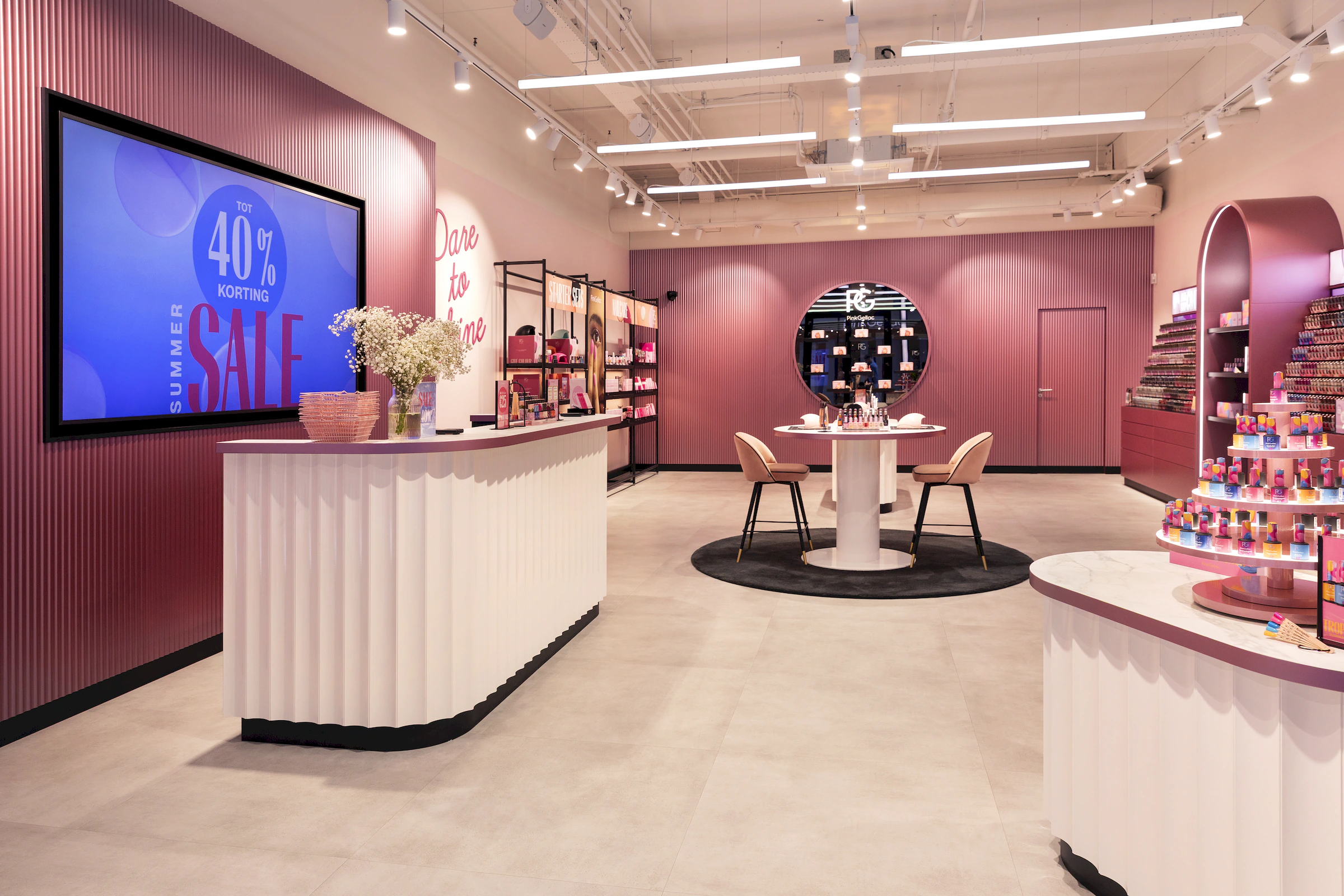 Maatwerk interieur Pink Gellac Den Haag door Smeulders Interieurgroep