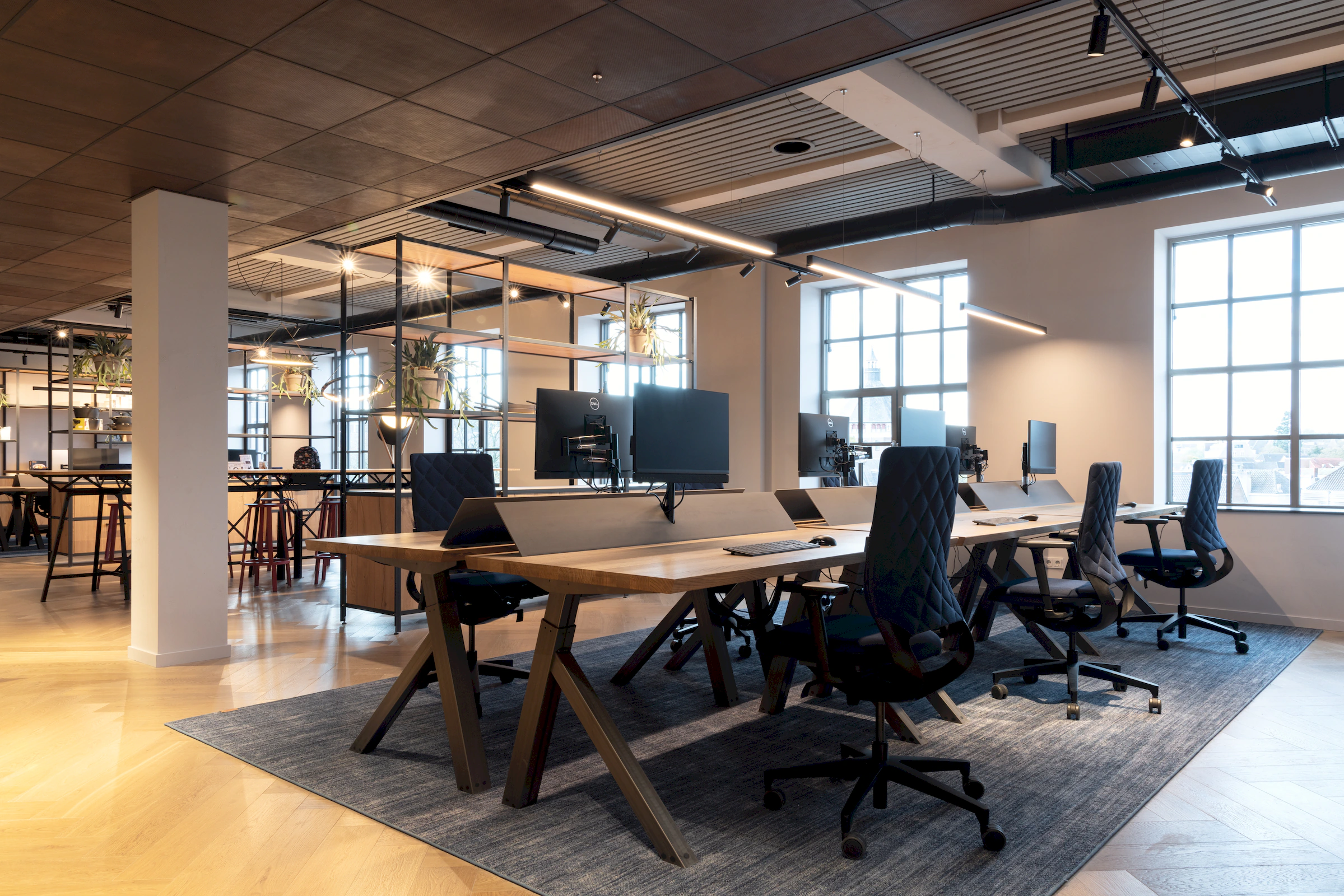 Maatwerk interieur L-Founders Of Loyalty Den Bosch door Smeulders Interieurgroep