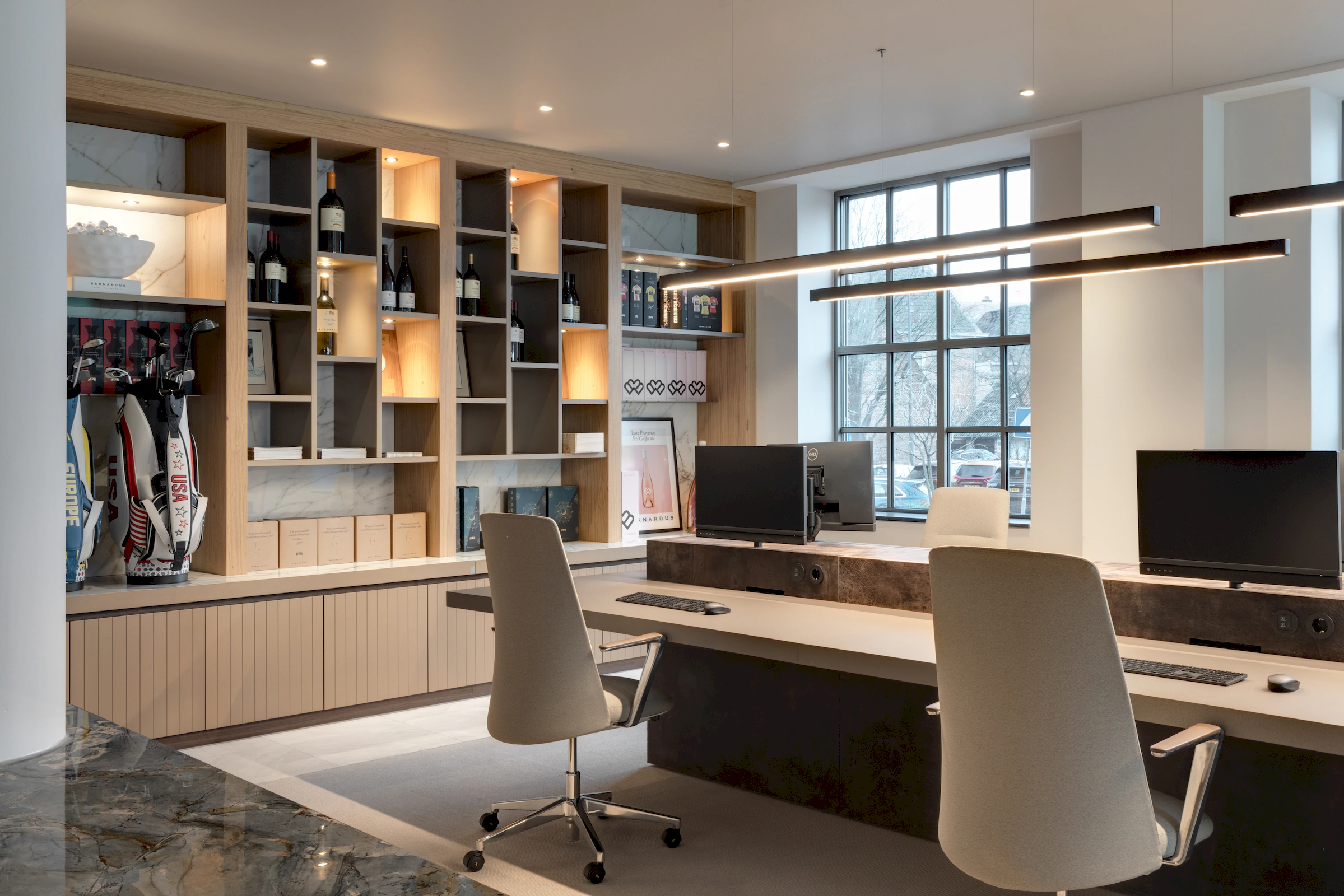 Maatwerk interieur L-Founders Of Loyalty Den Bosch door Smeulders Interieurgroep