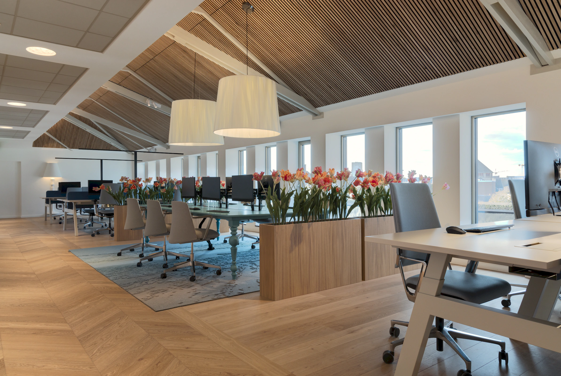 Maatwerk interieur L-Founders Of Loyalty Den Bosch door Smeulders Interieurgroep