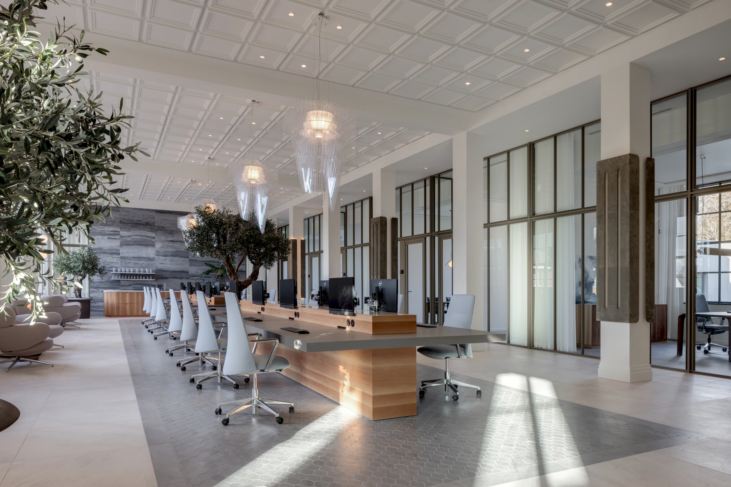 Maatwerk interieur L-Founders Of Loyalty Den Bosch door Smeulders Interieurgroep