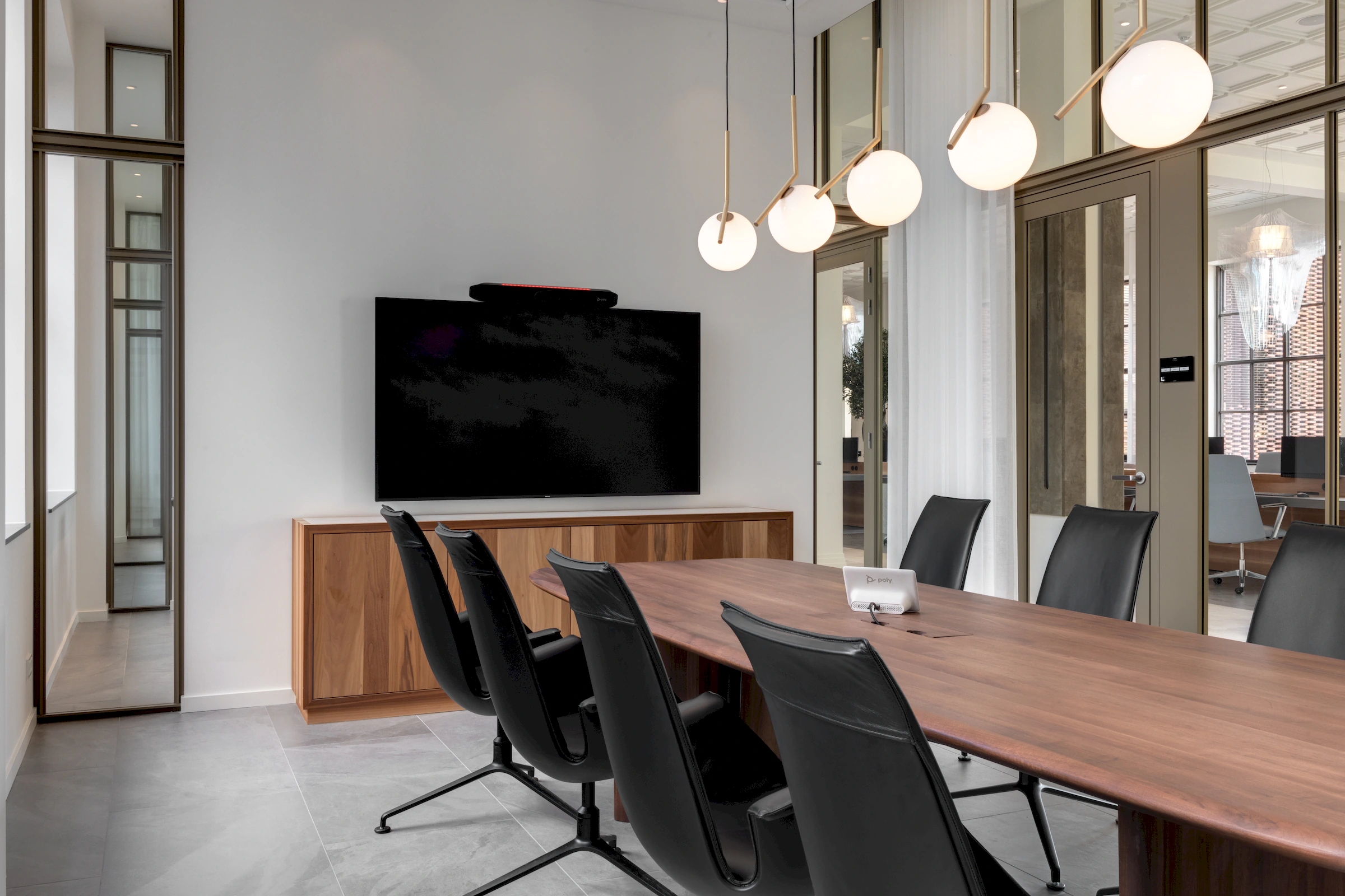 Maatwerk interieur L-Founders Of Loyalty Den Bosch door Smeulders Interieurgroep