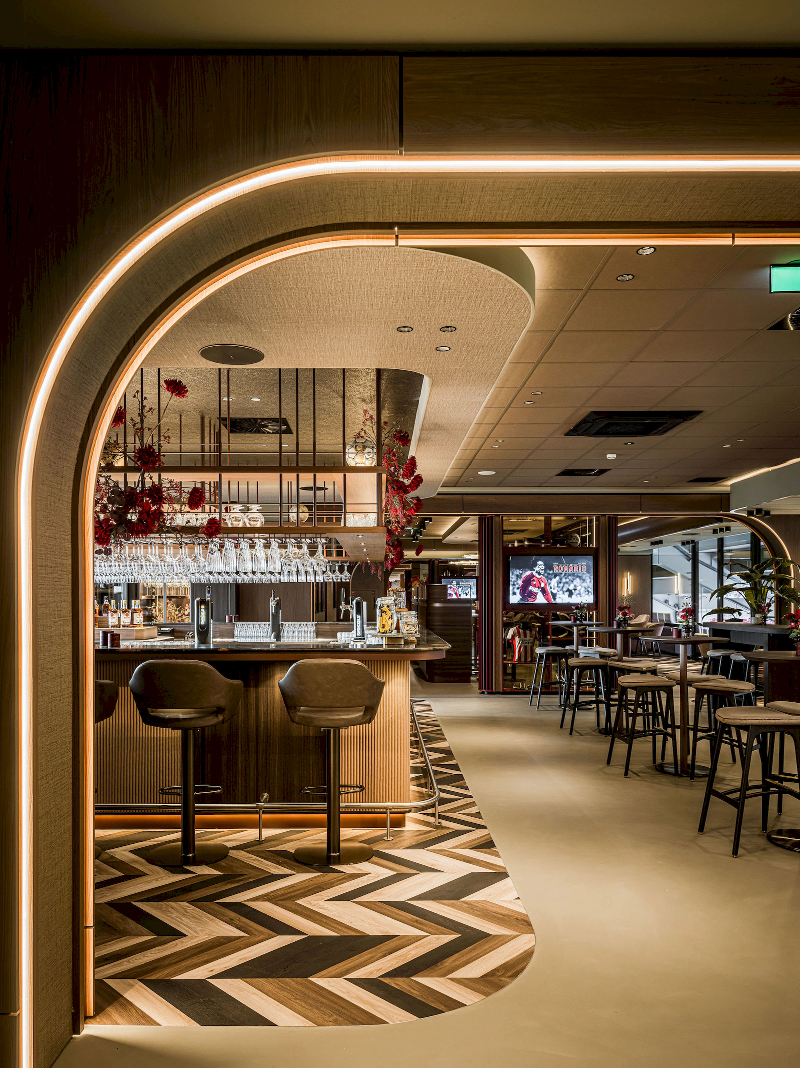 Maatwerk interieur PSV Executive Floor door Smeulders Interieurgroep